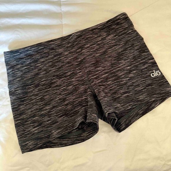 ALO Yoga Pants - Alo striped yoga shorts